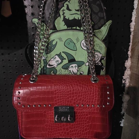 Red Croc-Embossed BAGLEY With Studs And Silver Shoulder Or Cross Body Chain - Picture 7 of 11